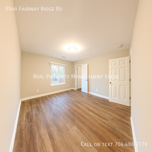 Building Photo - 9546 Fairway Ridge Rd