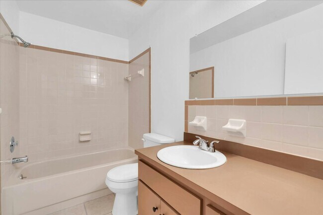 Building Photo - 5601 59th Way N