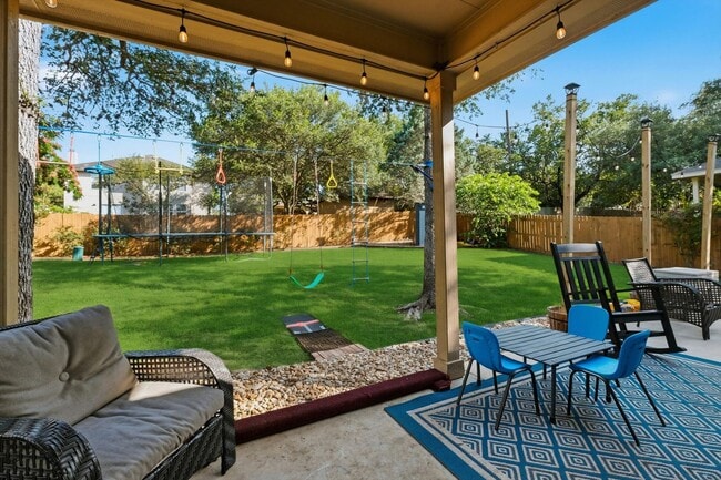 Building Photo - Bright Steubing Ranch Home with Two Primary Suites & Solar Panels