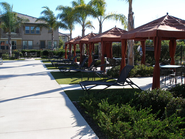 Building Photo - 10777 Canyon Grove Trail