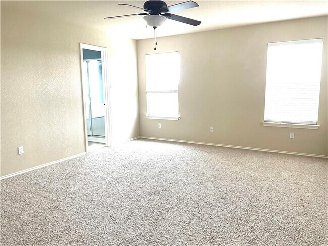 Building Photo - 1010 Aiken Dr