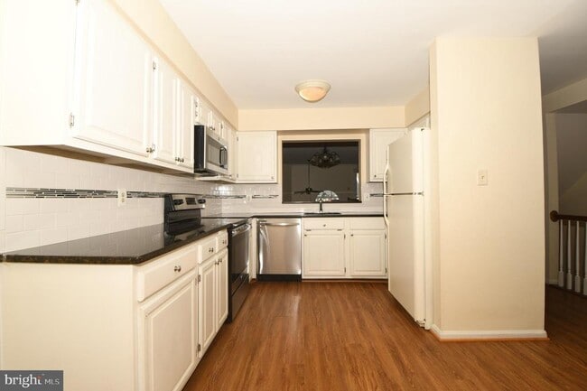 Building Photo - 7802 Mistic View Ct