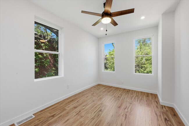 Building Photo - 5011 Beaumont Ave