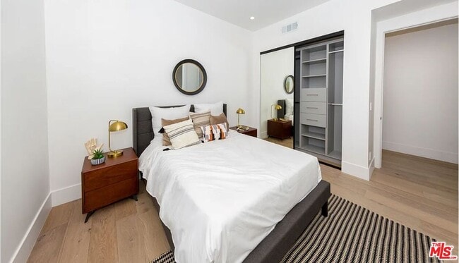 Building Photo - 1637 S Sherbourne Dr