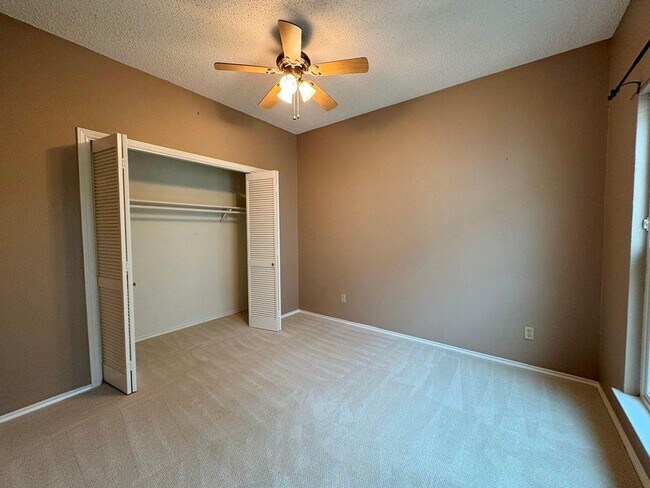 Building Photo - 6401 Wallace Cove