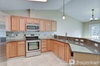 Building Photo - 2400sqft Eagle River Single Family Home w/...