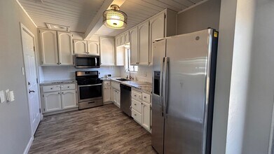 Building Photo - Nice home in Sacramento