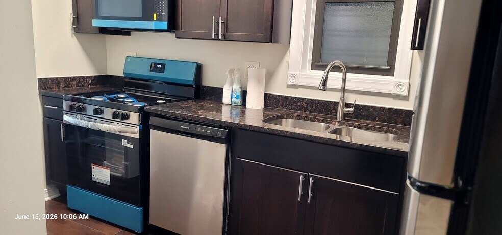 Building Photo - 1722 N Keating Ave