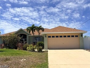 Building Photo - 3710 SW 13th Ave