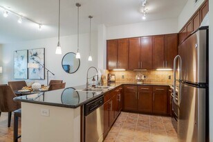 Building Photo - Peachtree Dunwoody Place