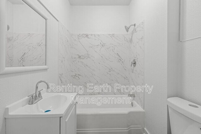 Building Photo - 3009 Prince Ave