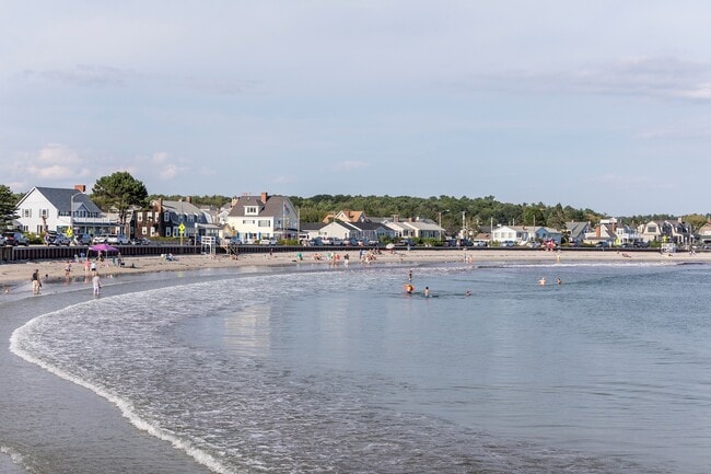 Building Photo - 159 Beach Ave