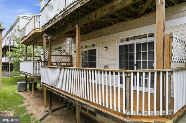 Building Photo - 1831 Cedar Cove Way