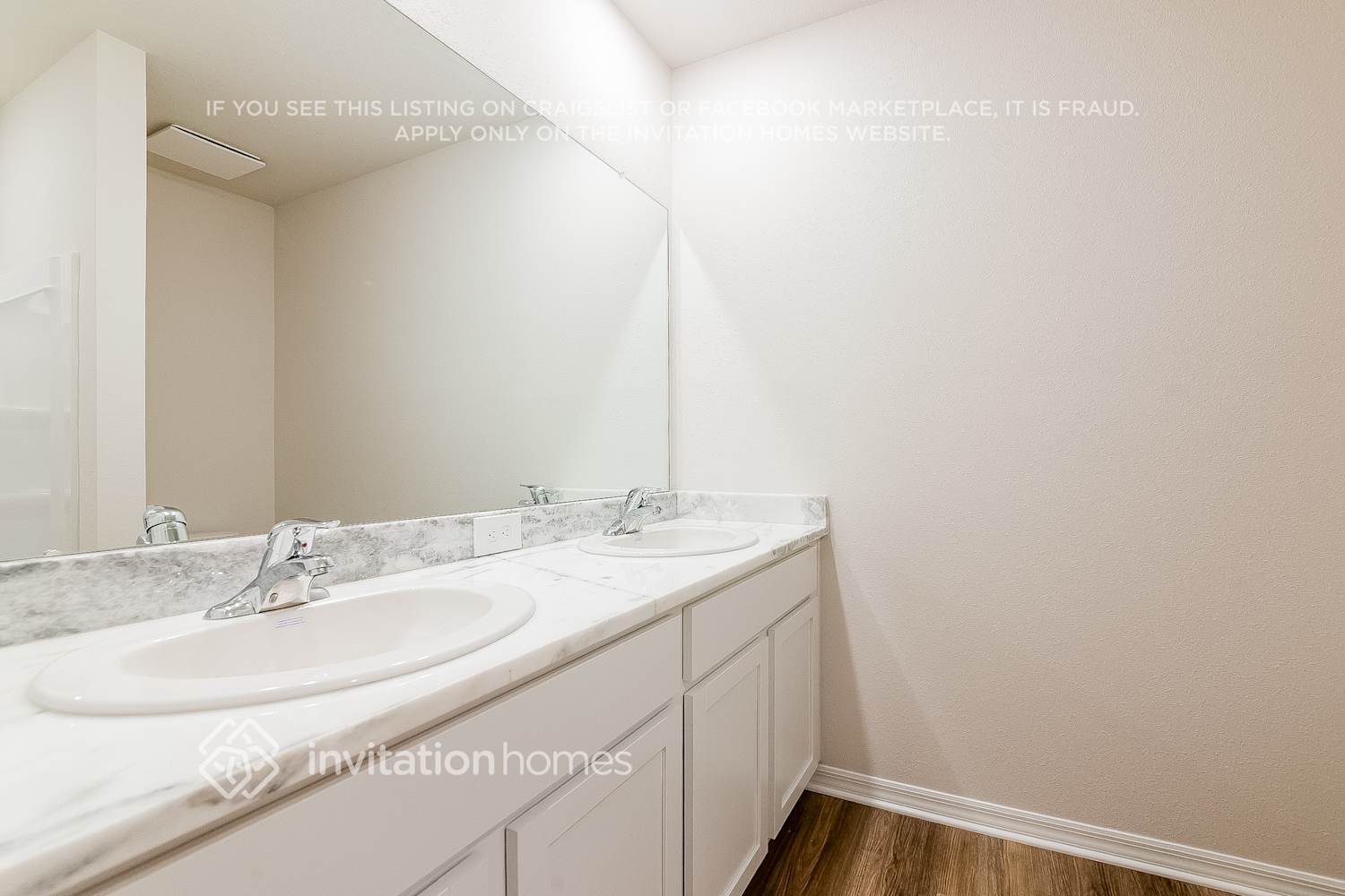 Building Photo - 7960 Majestic Palms Ct