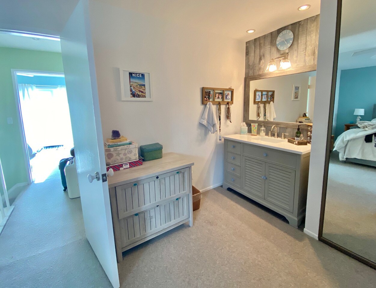 Bedroom 2 vanity - 665 The Village