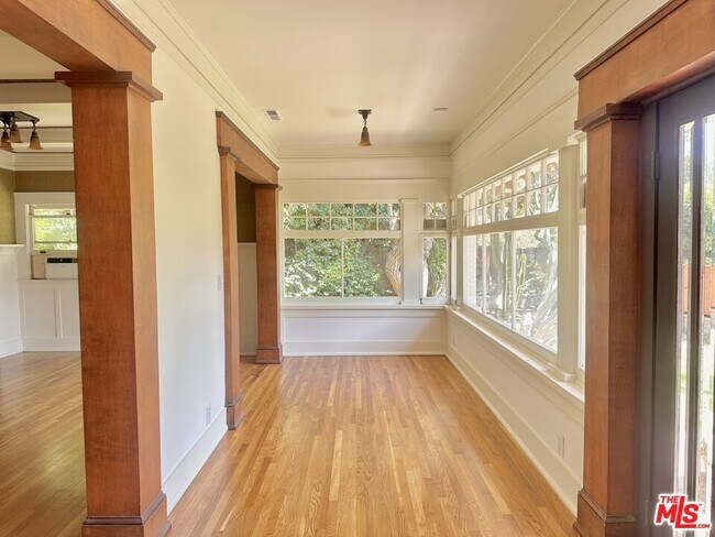 Building Photo - 2216 Meade Pl