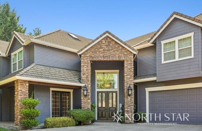 Building Photo - Stunning Bull Mountain Estate