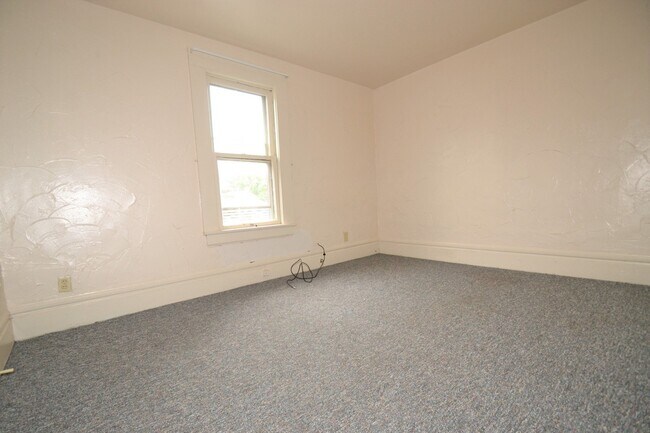 Building Photo - 406 Kling St