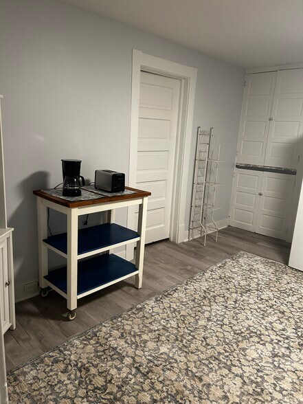 Building Photo - 89 2nd St