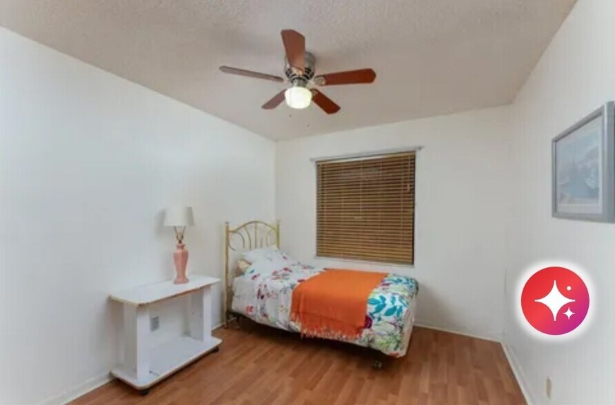 Building Photo - 4587 Carambola Cir S