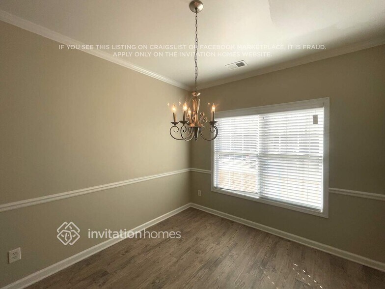 Building Photo - 107 Brookvalley Crossing