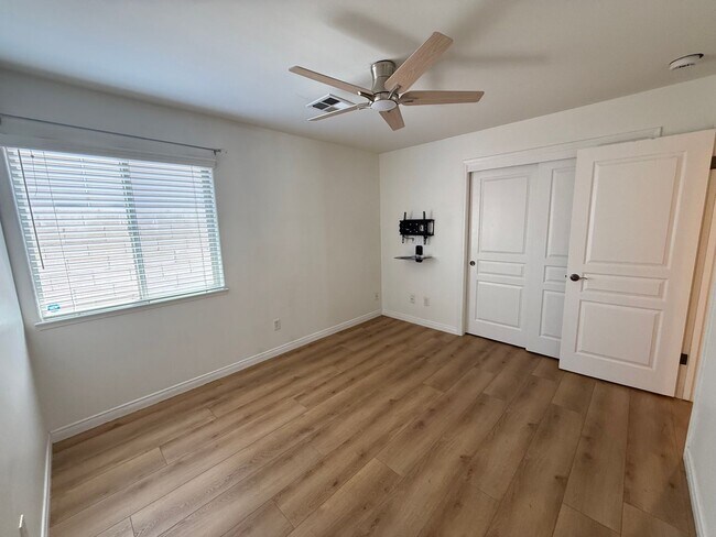 Building Photo - 4309 Scribner Way