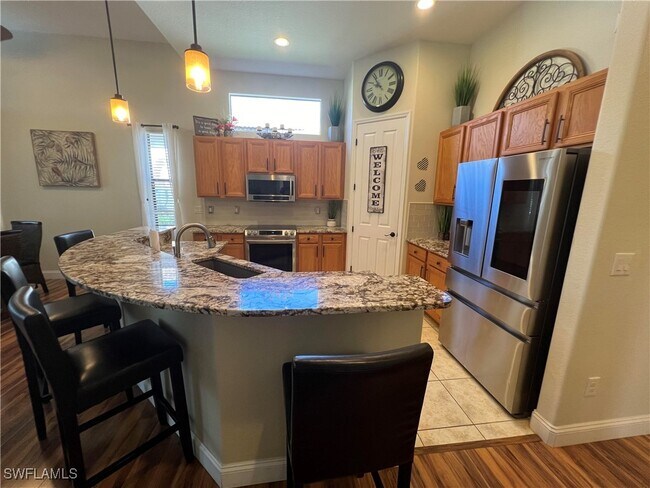 Building Photo - 8670 Mercado Ct
