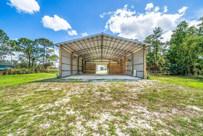 Building Photo - 16105 Temple Blvd