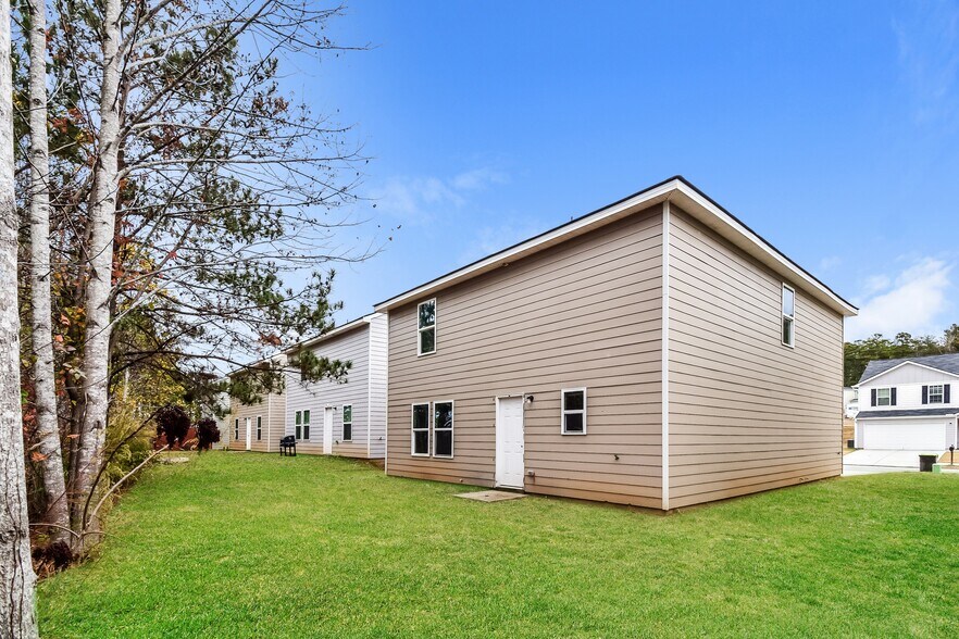 Building Photo - 385 Jada Ln
