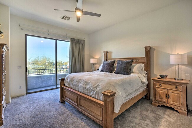 Building Photo - 15240 N Clubgate Dr
