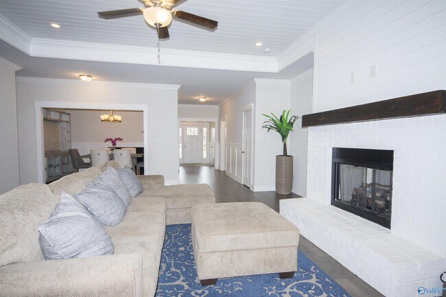 Building Photo - 100 Bartram Wy.