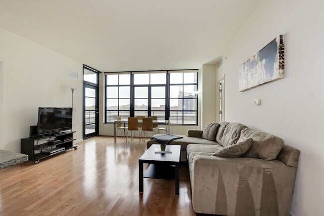 Building Photo - Luxurious Fully Furnished 2BR in the Heart of Mount Vernon Triangle!