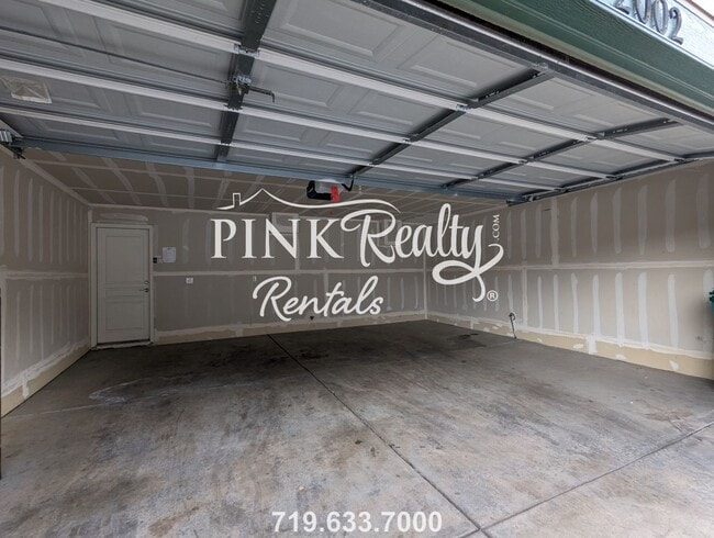 Building Photo - 2002 Phillips Alley