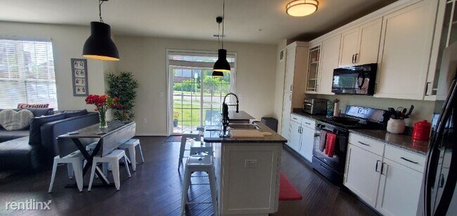 Building Photo - 2 br, 2 bath Condo - 3825 Doc Berlin Dr.