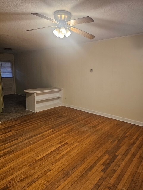 Building Photo - 210 Boggs St