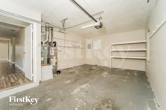 Building Photo - 2419 NW 87th Ln