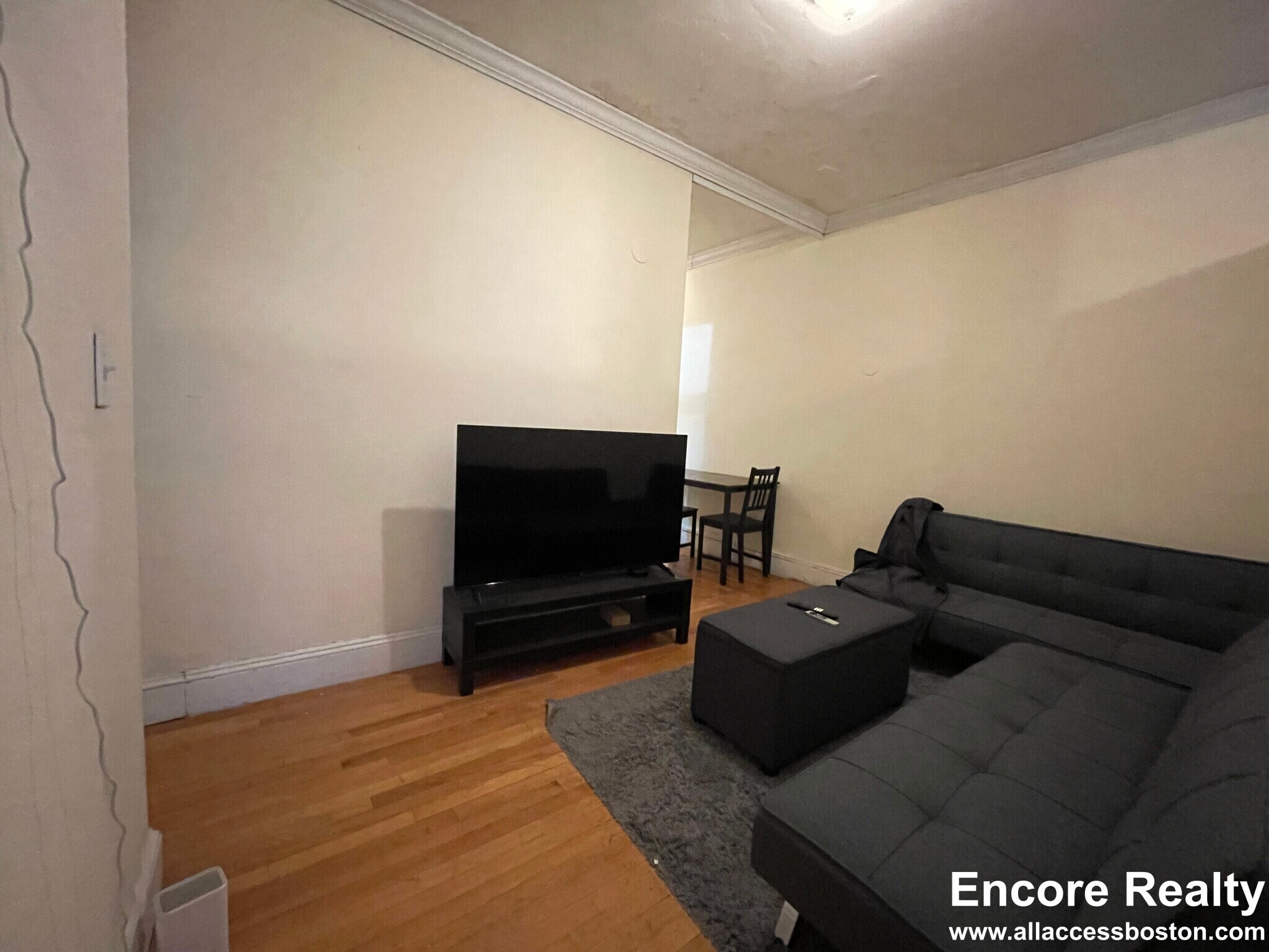 Building Photo - 66 Egmont St