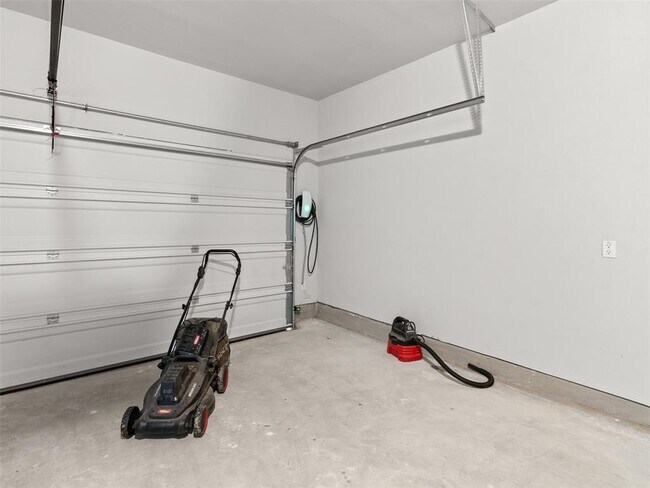 Building Photo - 151 Catalina Dr