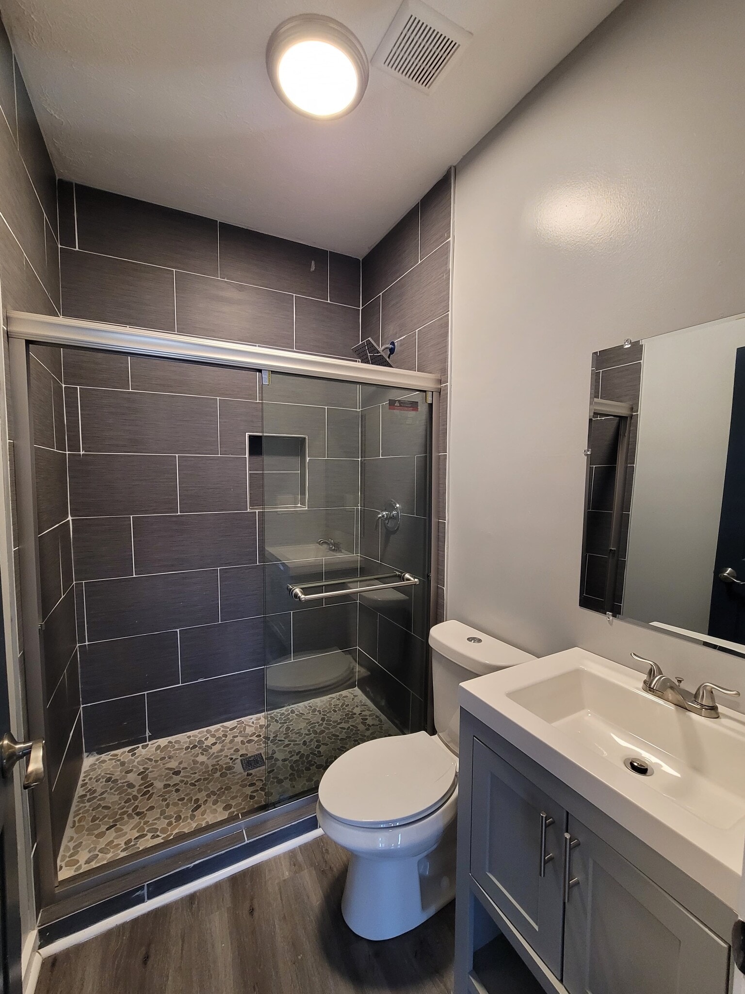 Building Photo - 423 Boulevard NE