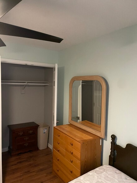 Building Photo - 537 Trend Rd