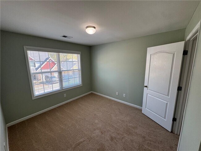 Building Photo - 6902 Grand Hickory Dr