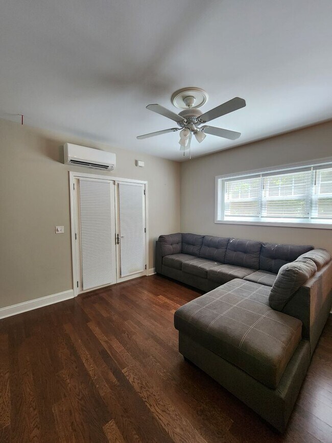 Building Photo - Montford Rental-Asheville