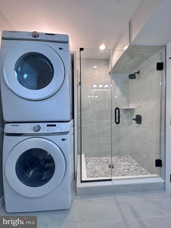 Building Photo - 2821 W Girard Ave