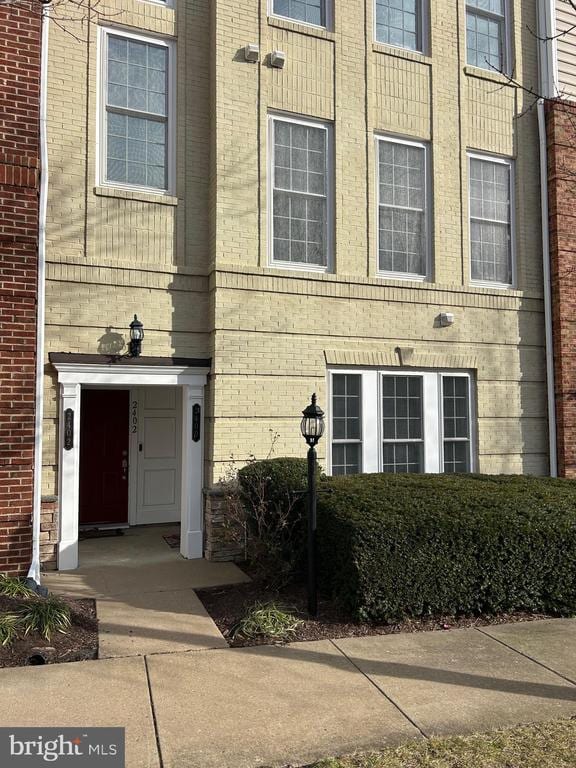 Building Photo - 2400 Brookmoor Ln