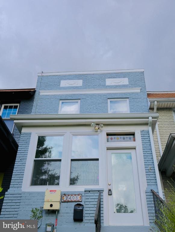 Primary Photo - 2408 2nd St NE