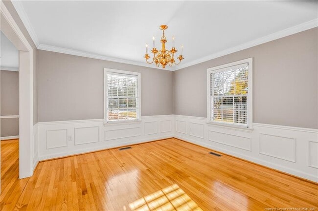 Building Photo - 2706 Huntington Rd