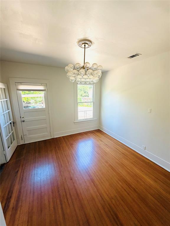 Building Photo - 3212 Oakmont Blvd