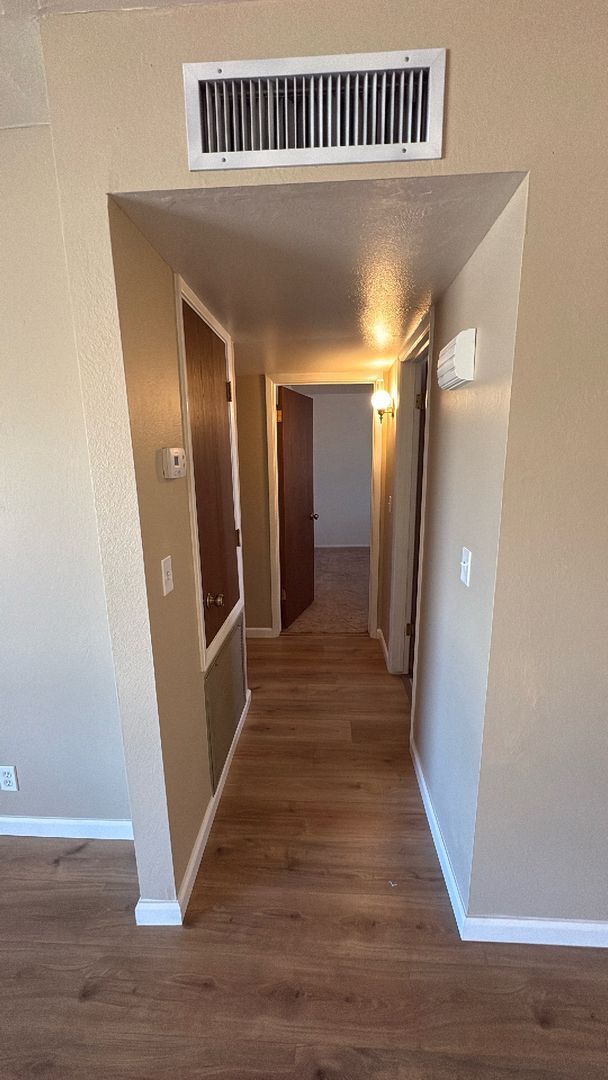 Building Photo - 2 Bed 2 Bath Home in Sunland Village- Loca...