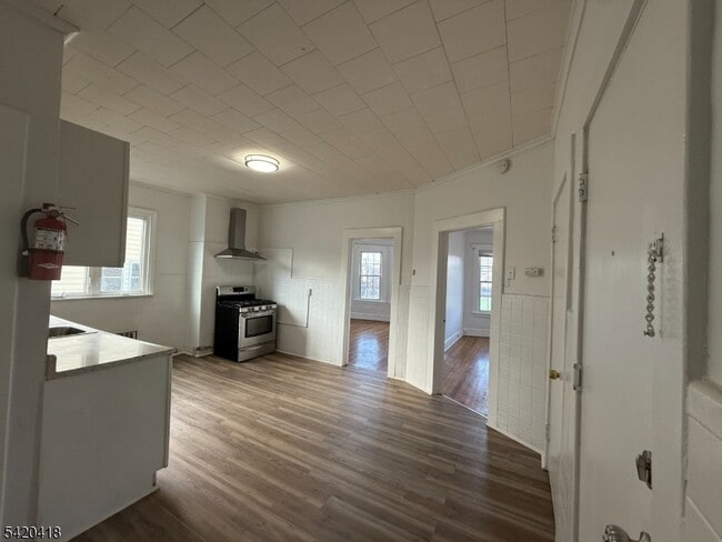 Building Photo - 234 Christine St