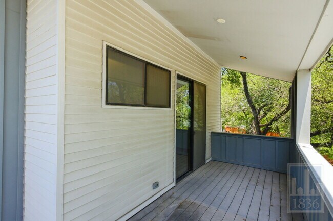 Building Photo - 3202 Clawson Rd